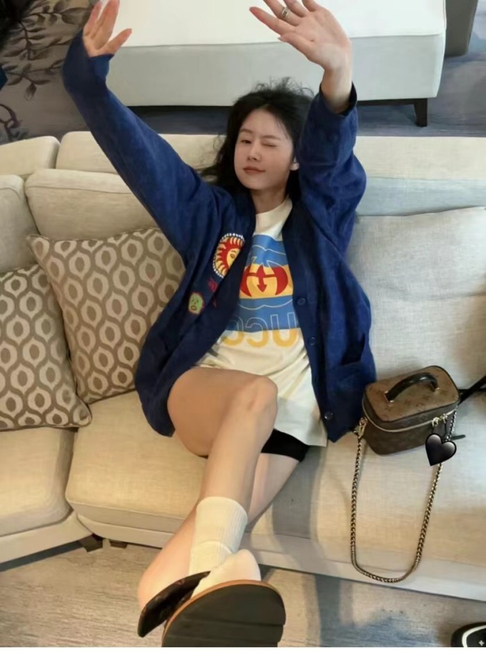 Clothes LOUIS VUITTON 915