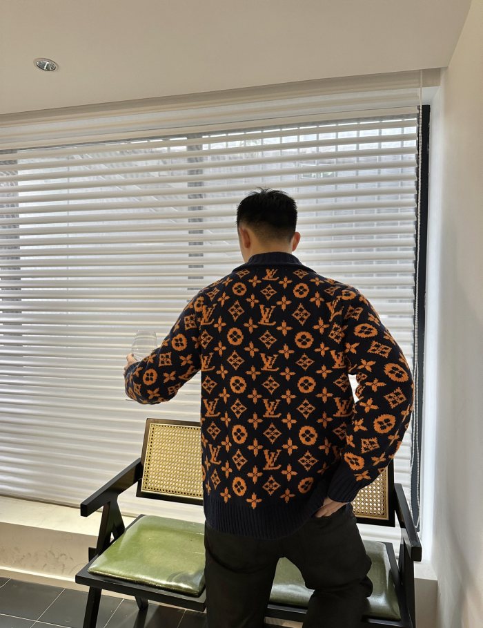 Clothes LOUIS VUITTON 920