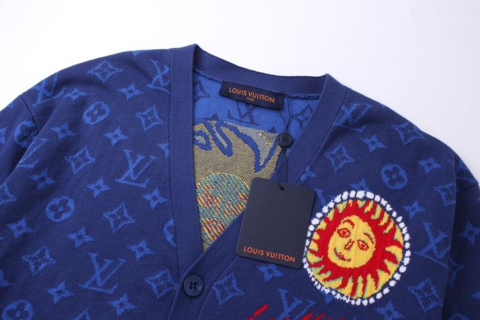 Clothes LOUIS VUITTON 915