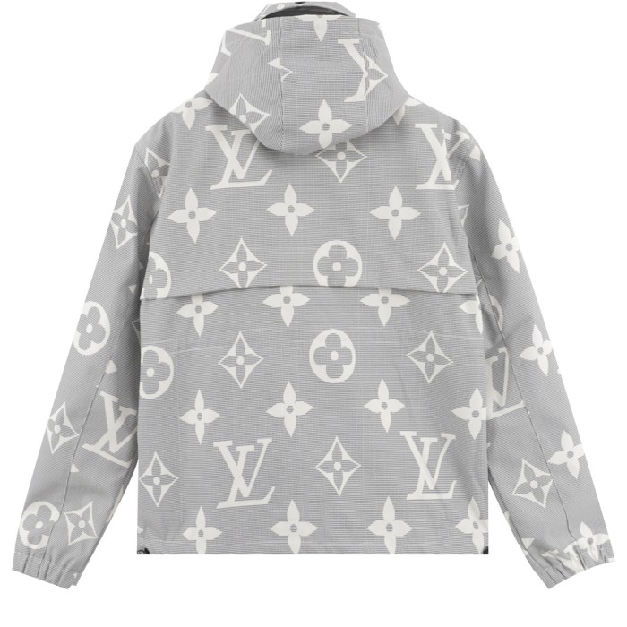 Clothes LOUIS VUITTON 914