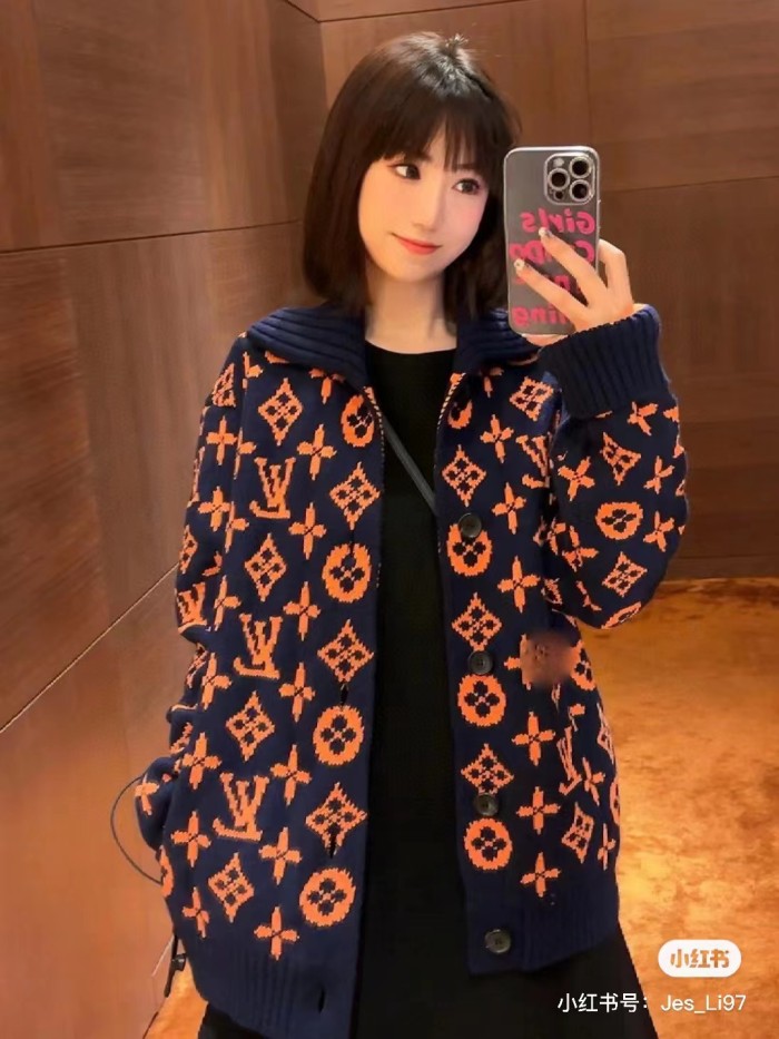 Clothes LOUIS VUITTON 918