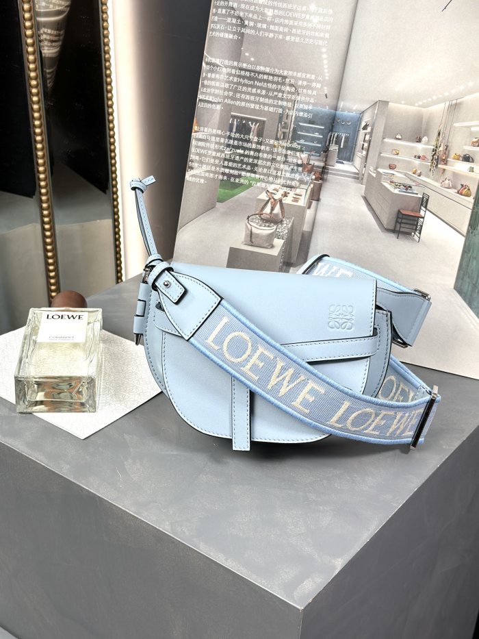 Handbags LOEWE 𝘔𝘪𝘯𝘪 𝘎𝘢𝘵𝘦 size:15*12.5*9cm