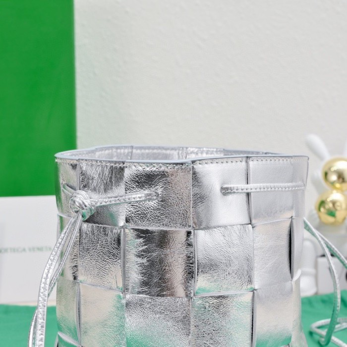 Handbags Bottega Veneta 6612 size:19 cm