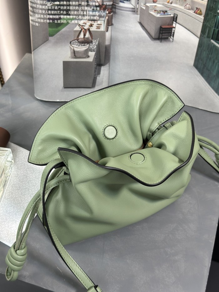 Handbags LOEWE mini flamenco clutch size:22.5-18-9 cm