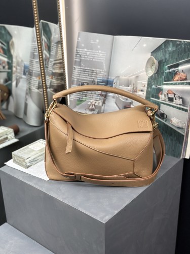 Handbags LOEWE 𝘗𝘶𝘻𝘻𝘭𝘦 𝘌𝘥𝘨𝘦 size:29-19.5-14 cm