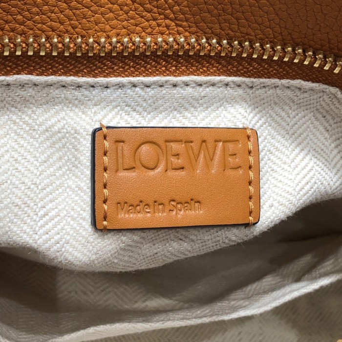 Handbags LOEWE ZP size:24−14-11 cm