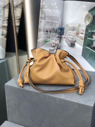 Handbags LOEWE mini flamenco clutch size:22.5-18-9 cm