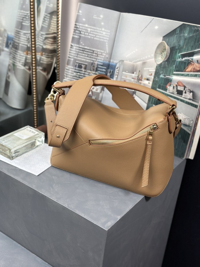 Handbags LOEWE 𝘗𝘶𝘻𝘻𝘭𝘦 𝘌𝘥𝘨𝘦 size:29-19.5-14 cm