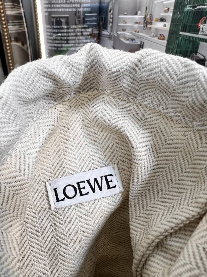 Handbags LOEWE 𝗔𝗻𝗮𝗴𝗿𝗮𝗺 size:21-12-7 cm