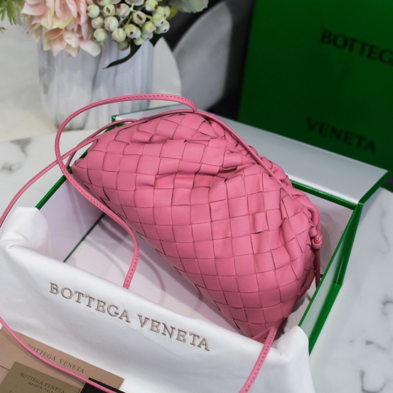 handbags Bottega Veneta The pouch size:23*13*8