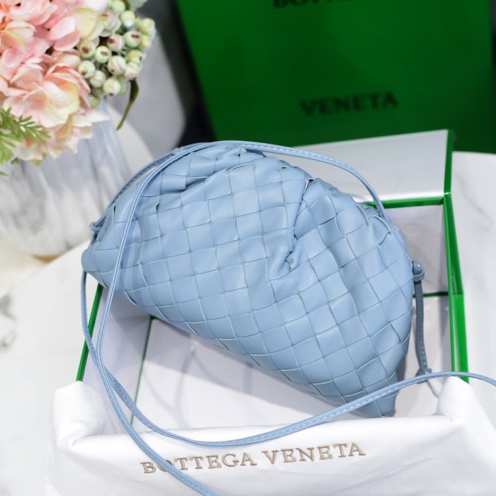 handbags Bottega Veneta The pouch size:23*13*8
