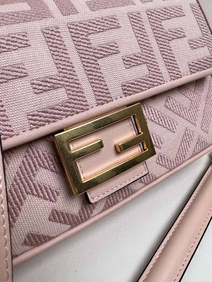 handbags FENDI Baguette size:26*6.5*13.5cm