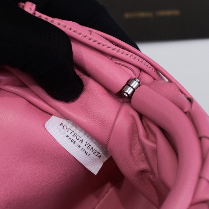 handbags Bottega Veneta The pouch size:23*13*8