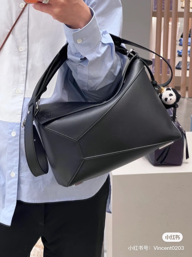 Handbags LOEWE 𝘗𝘶𝘻𝘻𝘭𝘦 𝘌𝘥𝘨𝘦 size:29-19.5-14 cm