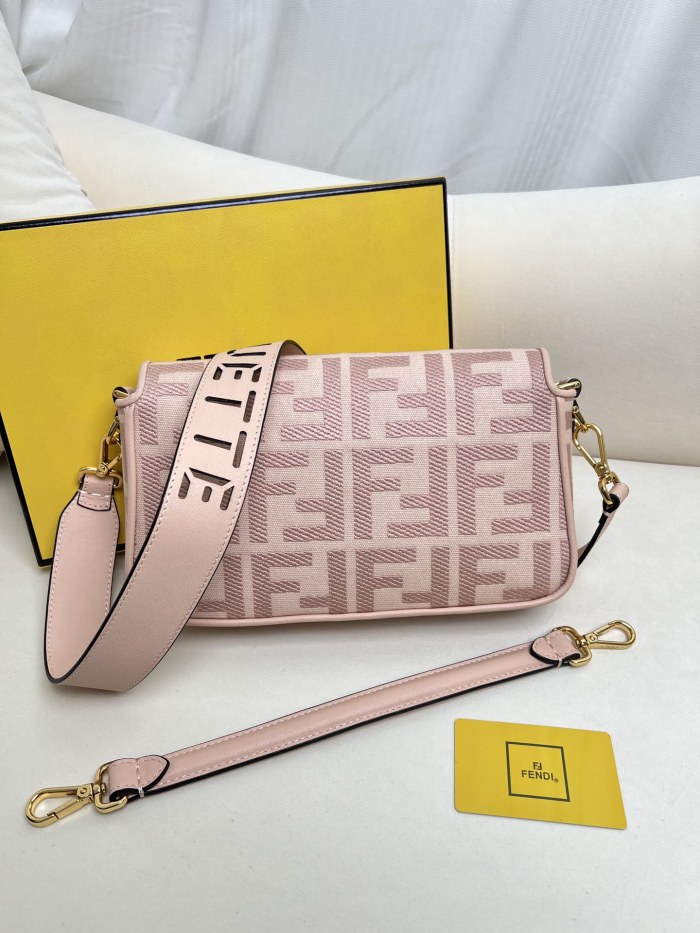 handbags FENDI Baguette size:26*6.5*13.5cm