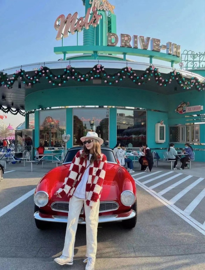 Clothes LOUIS VUITTON 922