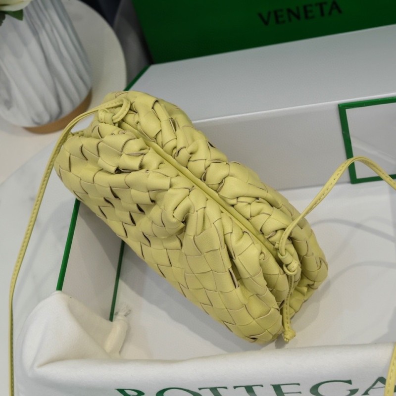 handbags Bottega Veneta The pouch size:23*13*8