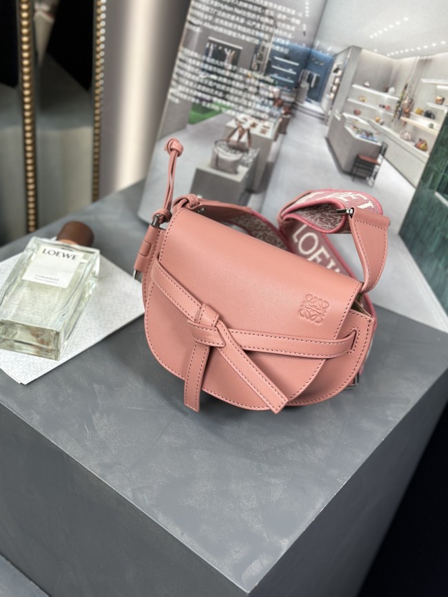 Handbags LOEWE 𝘔𝘪𝘯𝘪 𝘎𝘢𝘵𝘦 size:15*12.5*9cm