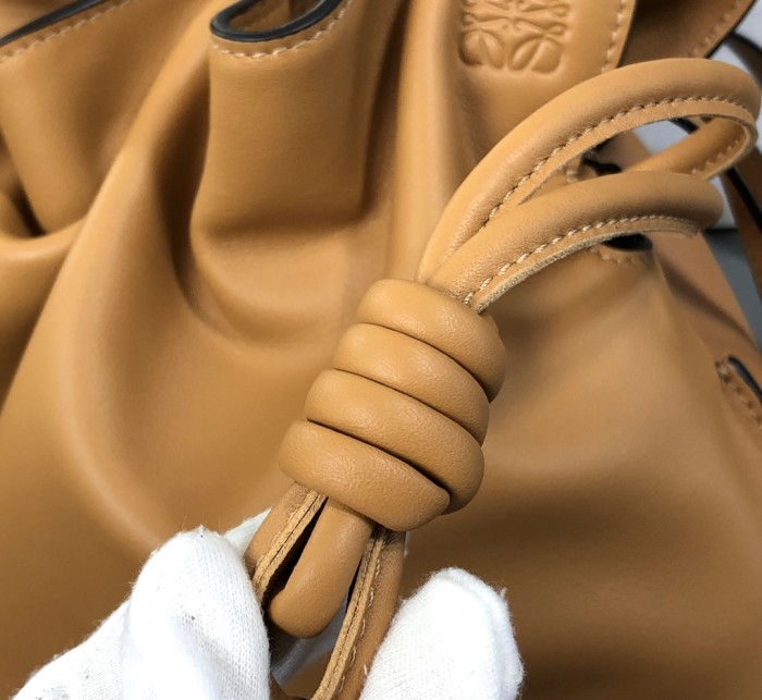 Handbags LOEWE mini flamenco clutch size:22.5-18-9 cm