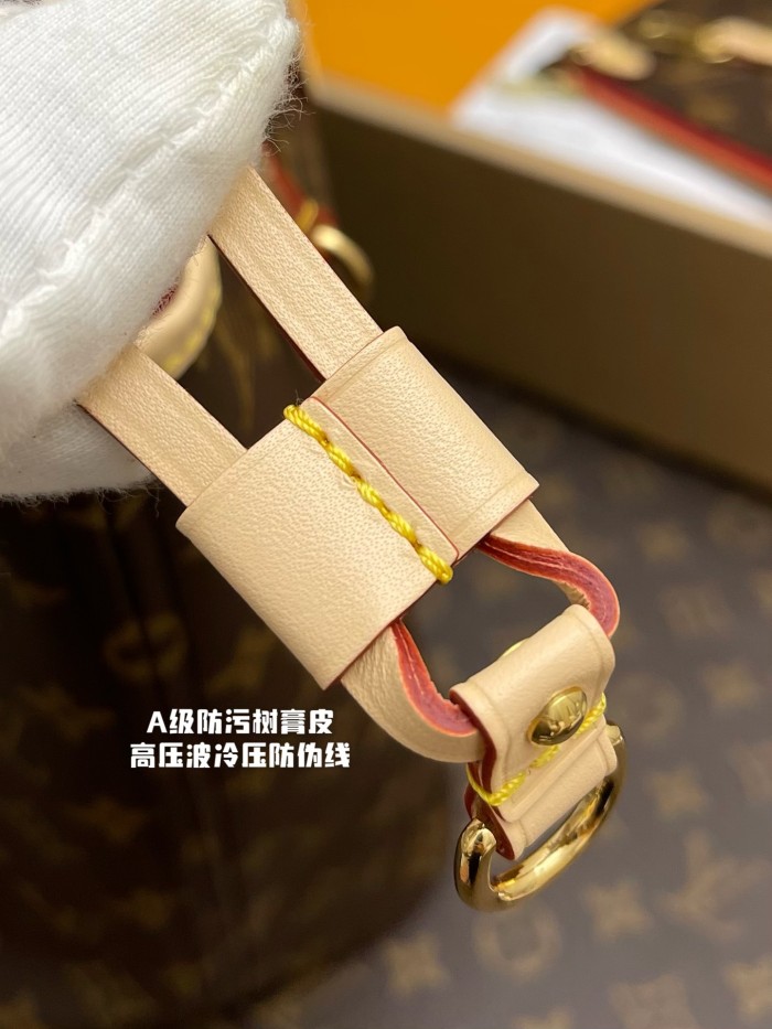 Handbags Louis Vuitton M41177 size:31*28*14 cm