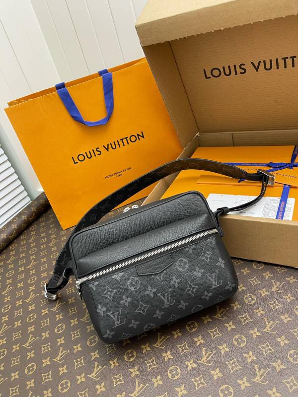 Handbags Louis Vuitton M30233 size:26*20*10.5 cm