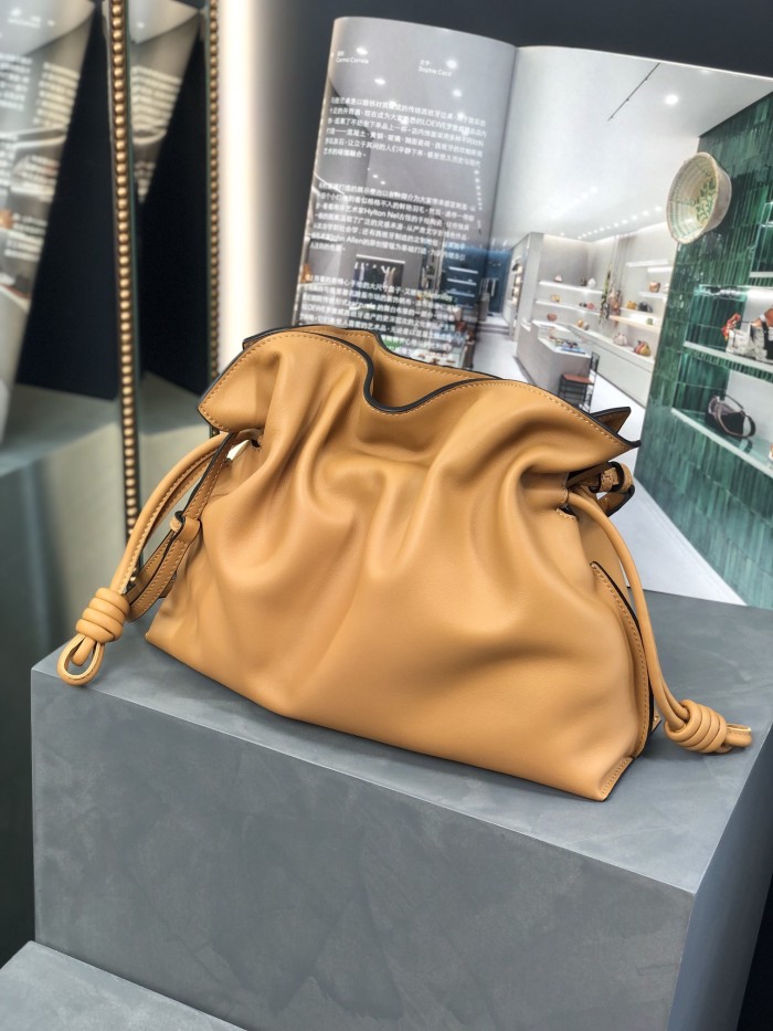 Handbags LOEWE mini flamenco clutch size:22.5-18-9 cm