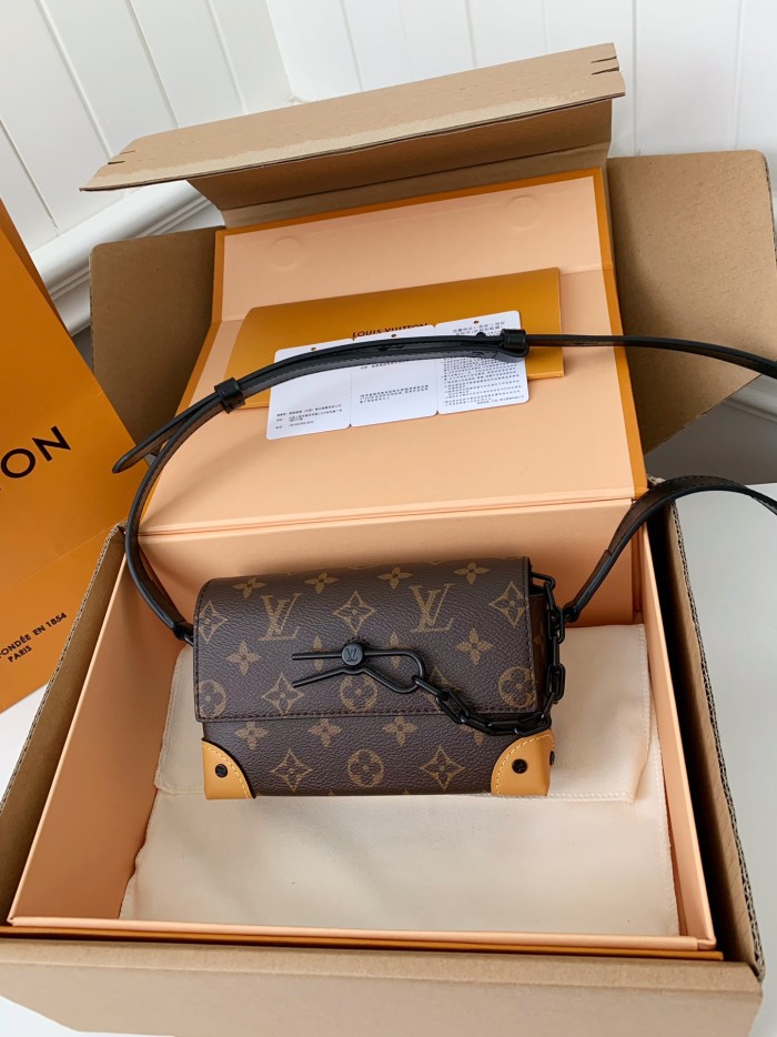 Handbags Louis Vuitton M82534 size:18*1*6.5 cm