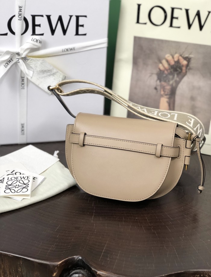 Handbags LOEWE 𝘔𝘪𝘯𝘪 𝘎𝘢𝘵𝘦 size:15*12.5*9cm