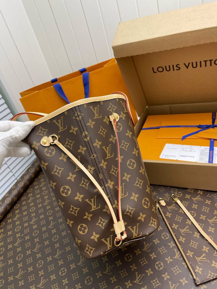 Handbags Louis Vuitton M40995 size:31*28*14 cm
