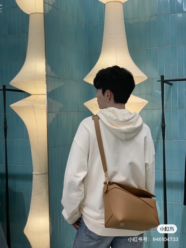 Handbags LOEWE 𝘗𝘶𝘻𝘻𝘭𝘦 𝘌𝘥𝘨𝘦 size:29-19.5-14 cm