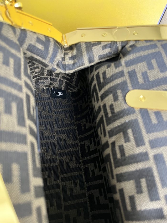 handbags FENDI 209 size:32.5*15*23.5cm