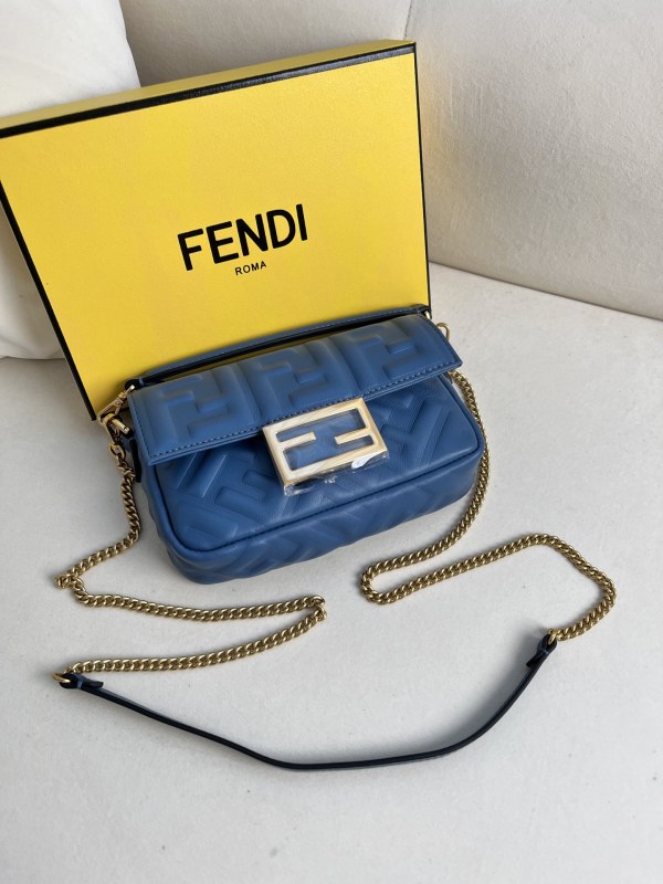 handbags FENDI 212 size:19*11.5*4cm