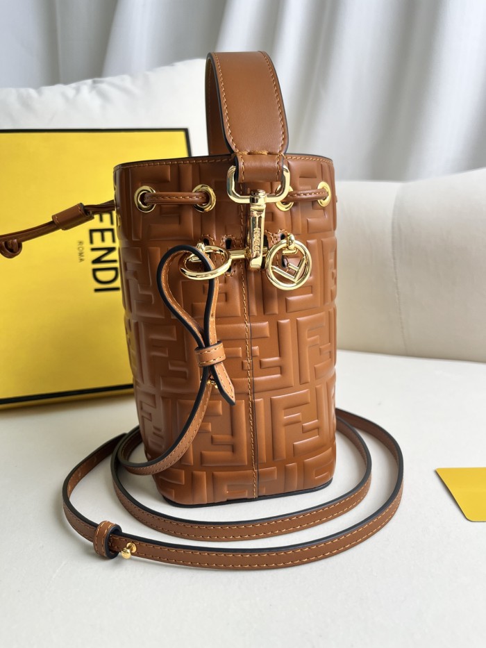 handbags FENDI 226 size:12*18*10cm