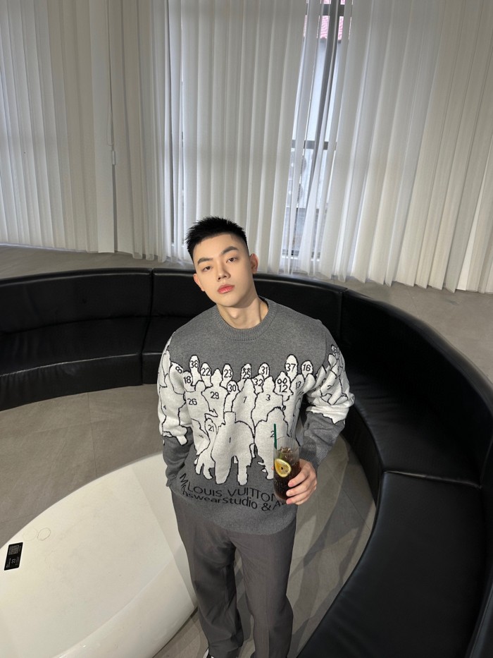 Clothes LOUIS VUITTON 924