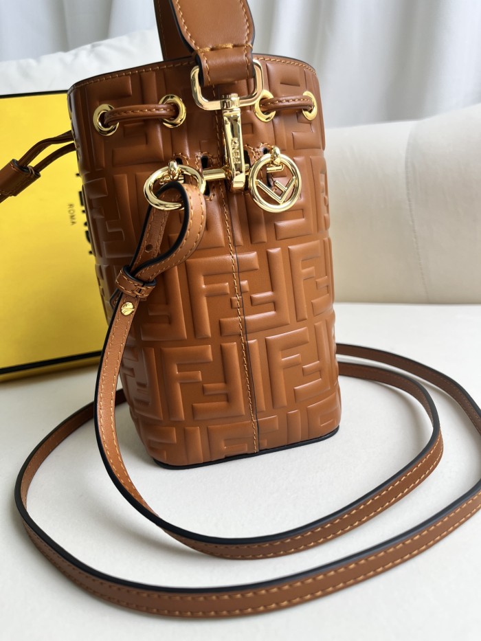 handbags FENDI 226 size:12*18*10cm