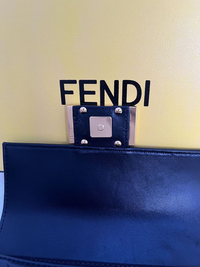handbags FENDI 212 size:19*11.5*4cm