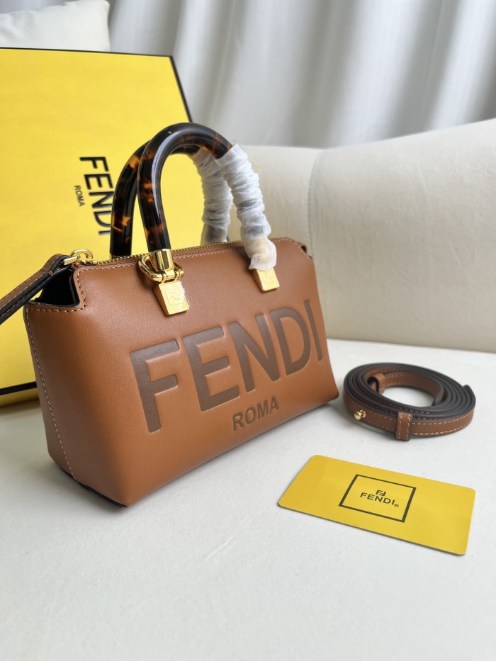 handbags FENDI 8BS067 size:20.5*12*9cm