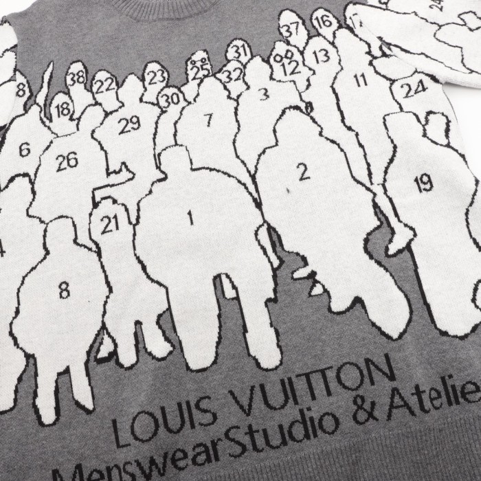 Clothes LOUIS VUITTON 924