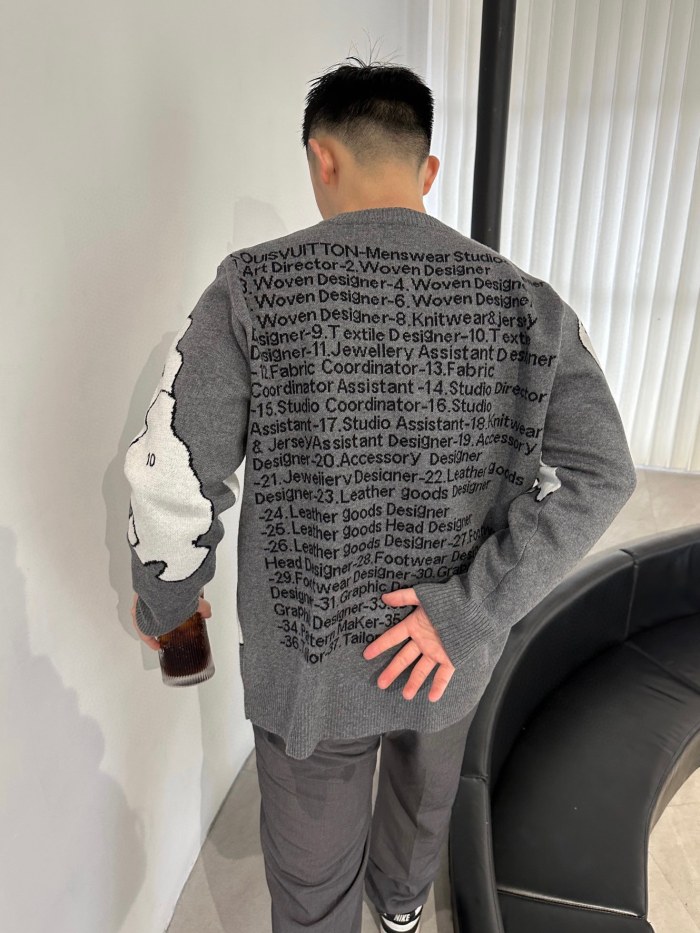 Clothes LOUIS VUITTON 924