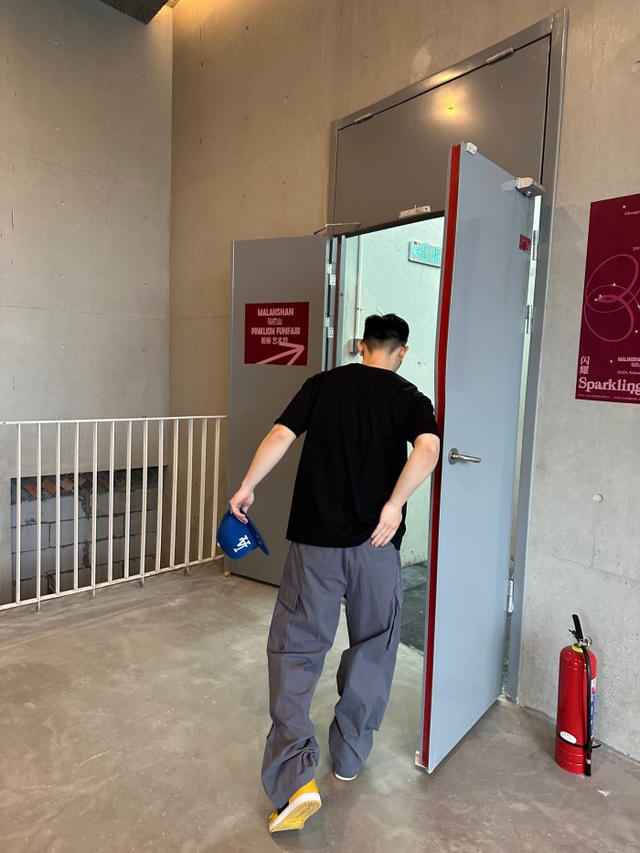 Clothes LOUIS VUITTON 926