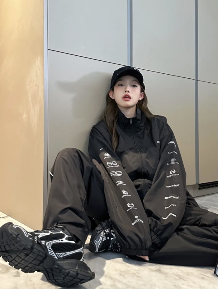 Clothes Balenciaga 666