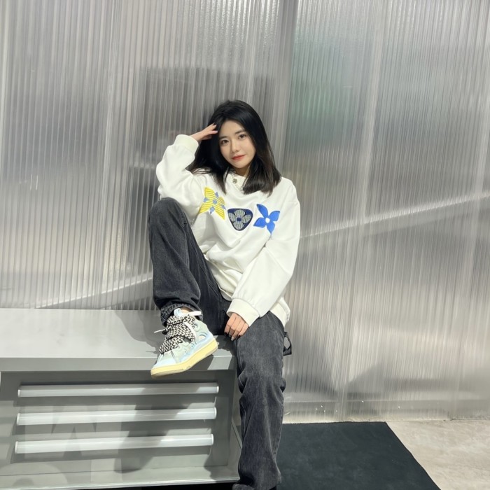 Clothes LOUIS VUITTON 928