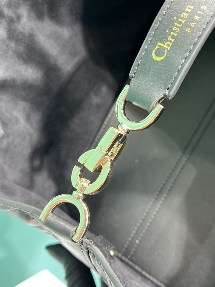 Handbags Dior Toujours size：23*15*15 cm
