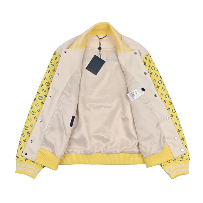 Clothes LOUIS VUITTON 935