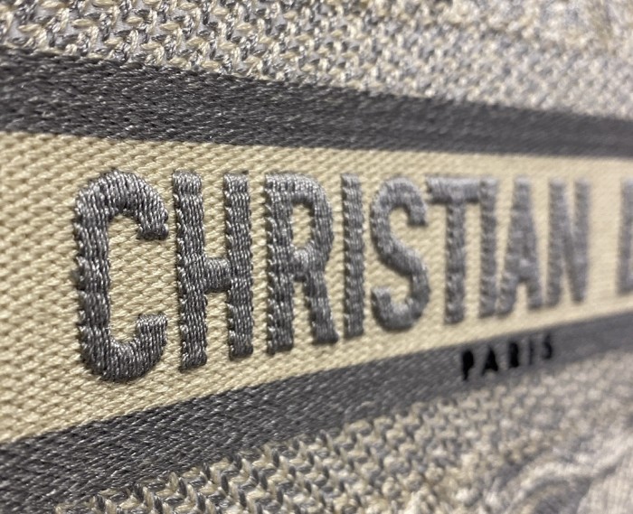 Handbags Dior Book Tote 8001 size:22 cm