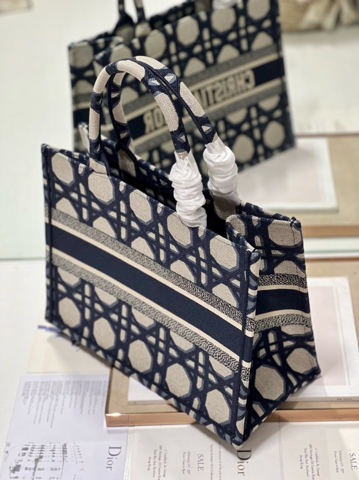 Handbags Dior book tote 1286 size:36*28 cm