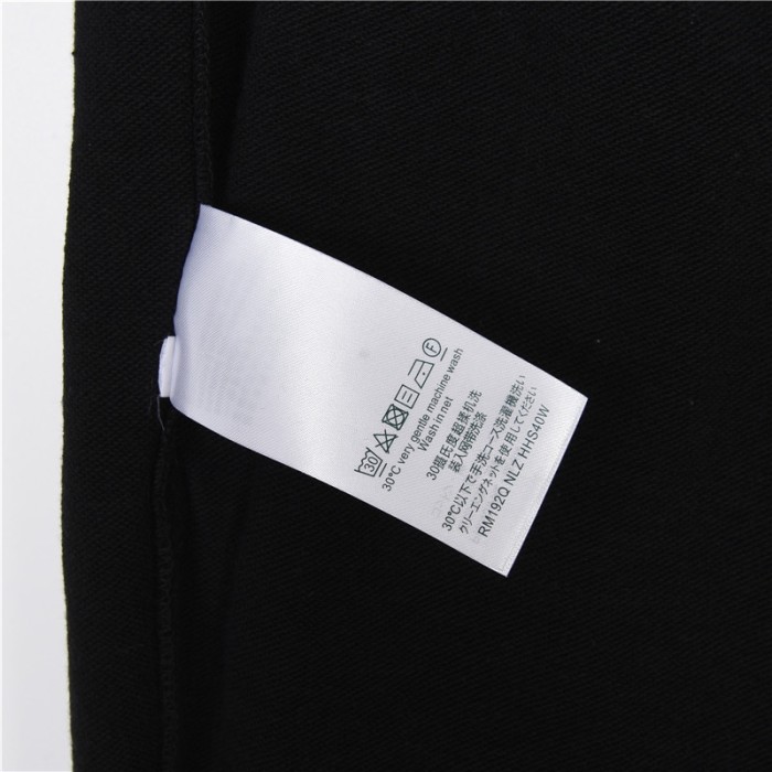 Clothes LOUIS VUITTON 931