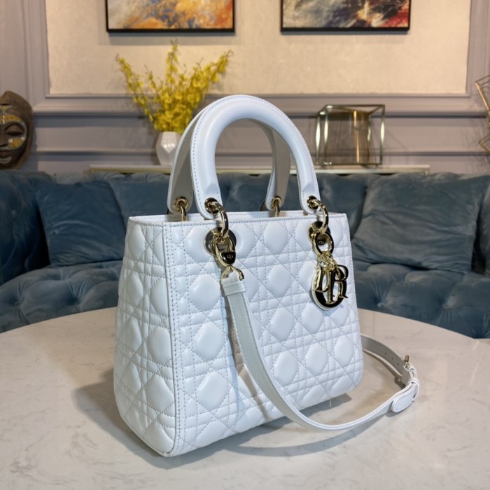 Handbags Lady Dior 6605 size：24*20*11 cm