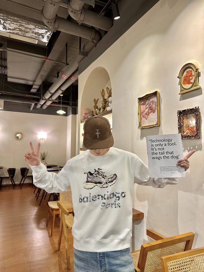 Clothes Balenciaga 670