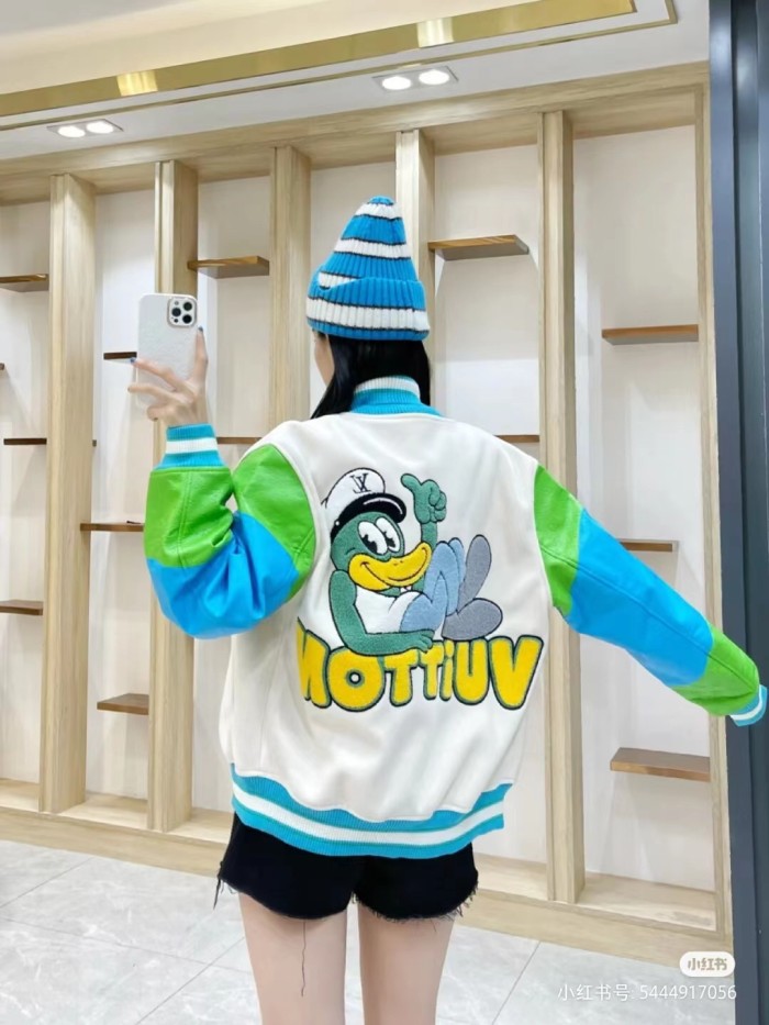 Clothes LOUIS VUITTON 937